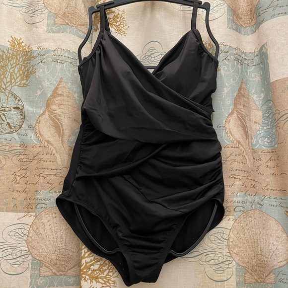 Embrace Your Curves Miracle Brands Solid Black One Piece Ruffle Swim Suit 12/14 - Picture 3 of 8